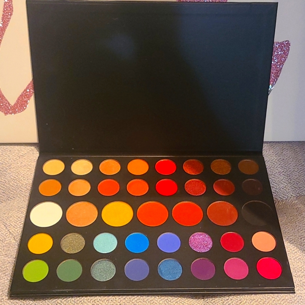 MORPHE James Charles